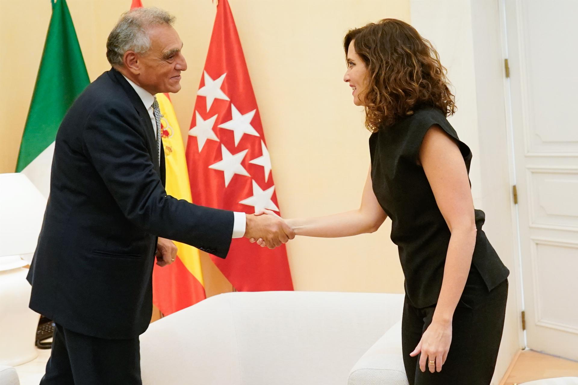 diaz_ayuso_-_presidencia-_embajador_de_italia_en_espana_5